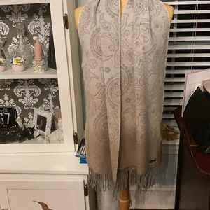 V Fraas 100% cashmere scarf